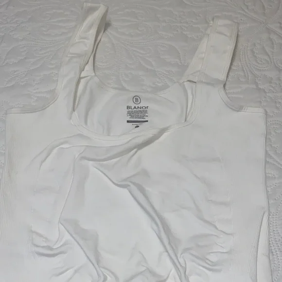 BLANQI Maternity White Tank Top NWOT - Picture 2 of 6